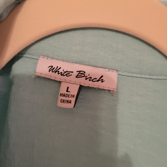 White birch Button Up top - Picture 2 of 6